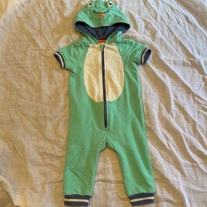 💙 4/$20 💙 Cat and Jack Frog Romper